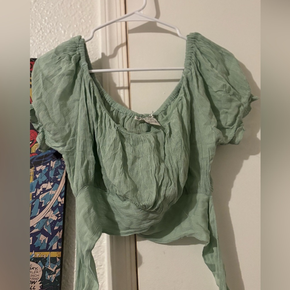 Green crop top